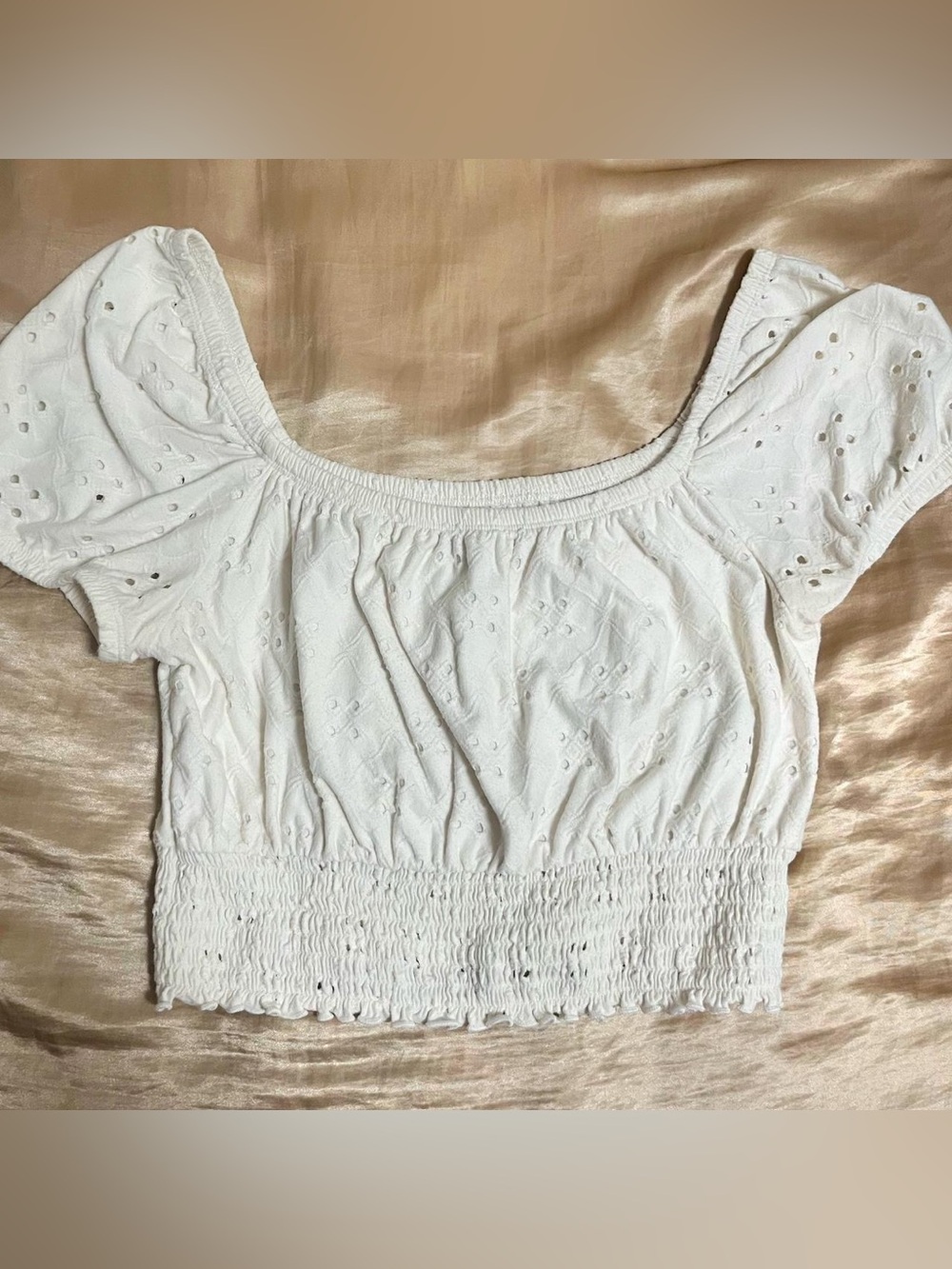 ੈ✩‧₊˚ hollister white puff sleeve peplum top